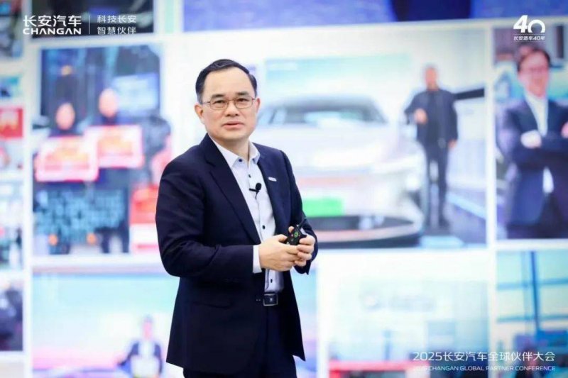 各地抓好找工作“黄金期” 26项精准服务“护航”高校结业生“就好业”